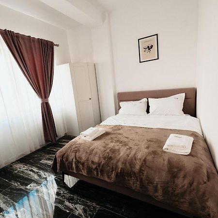 Luxury Cozy Apartments Сучеава Екстериор снимка