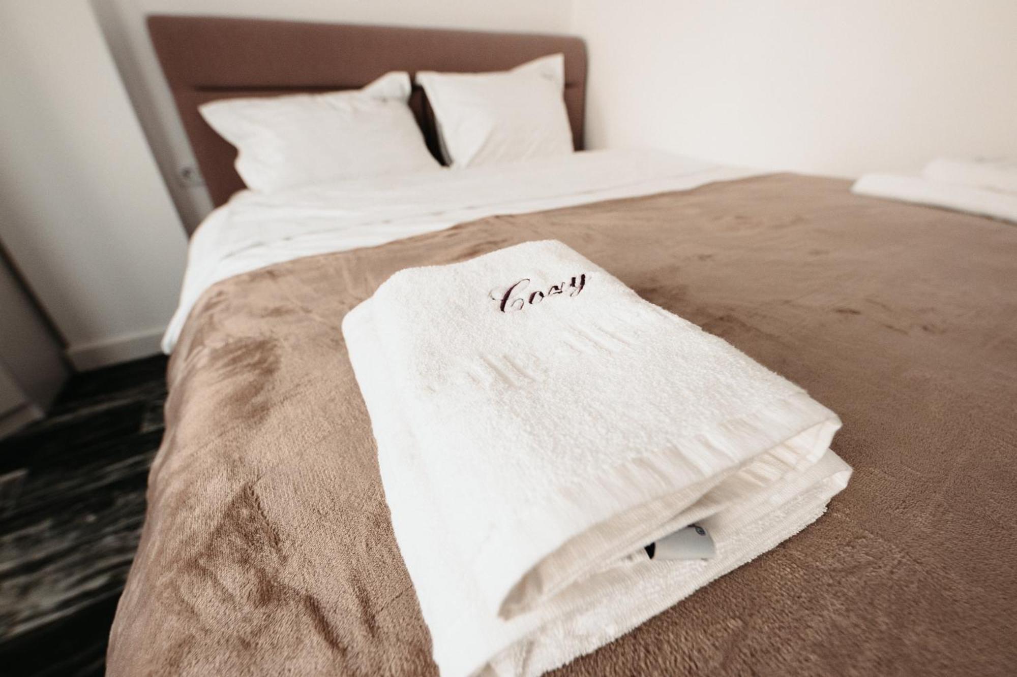 Luxury Cozy Apartments Сучеава Екстериор снимка