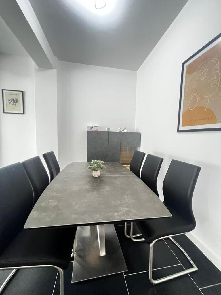 Luxury Cozy Apartments Сучеава Екстериор снимка