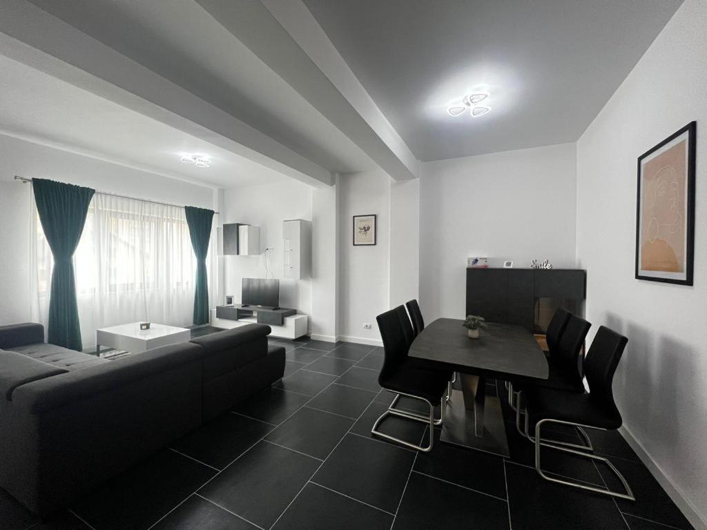 Luxury Cozy Apartments Сучеава Екстериор снимка