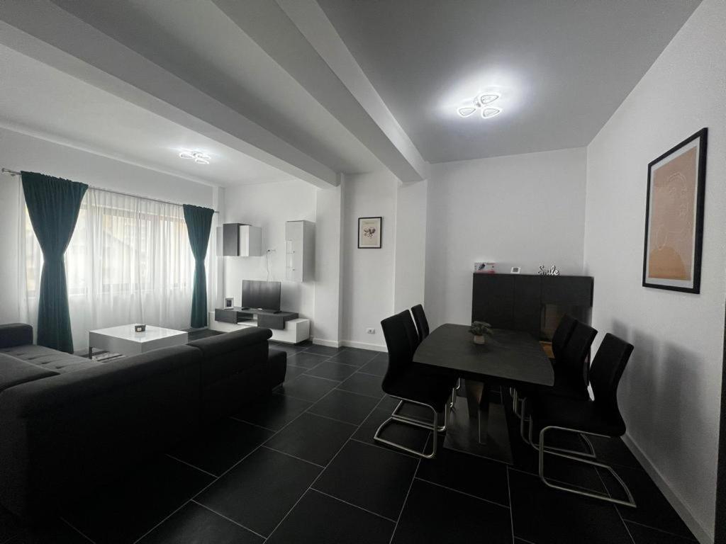 Luxury Cozy Apartments Сучеава Екстериор снимка